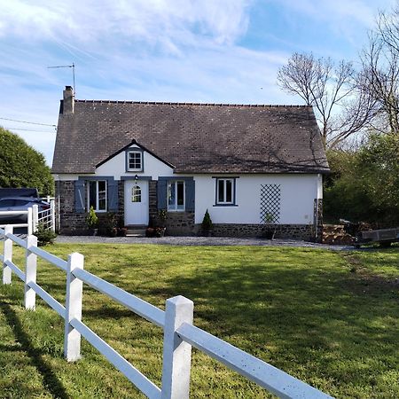 Villa La Croix Douillet Gavray-sur-Sienne Exterior foto